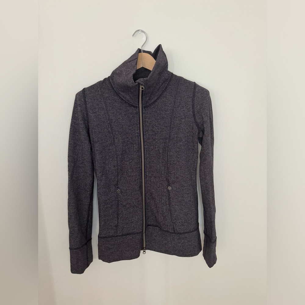 Women’s Lululemon zip up jacket. Cowl neck. Size 6. Blue herringbone pattern